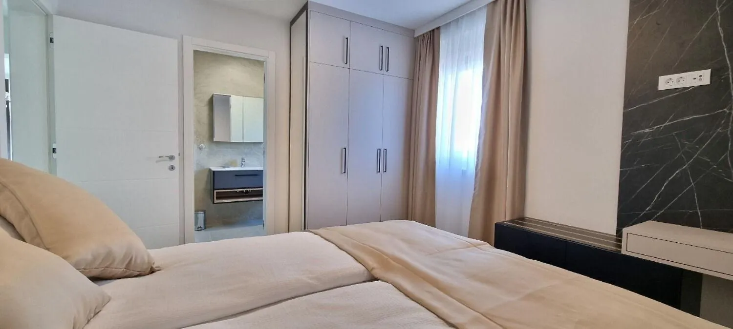 Apartments Mark 2 - 100 M From Sea Medulin Croatia